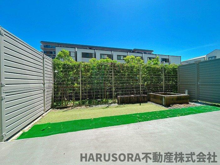 メイツブラン・ヴェリテ若江岩田の庭