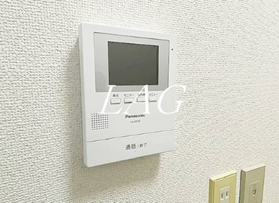 【セキュリティ】 | ストークヤマザキ | モニター付きインターホンです。