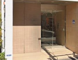 ダイナ大島のエントランス
