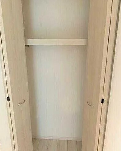 足立区柳原２丁目のアパートの収納