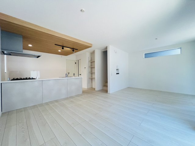 碧南市松江町6丁目28番地『仲介手数料無料』新築一戸建て・建売の居間・リビング