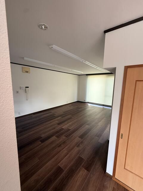 幾久富戸建の洋室