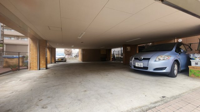 【駐車場】グレードタイム六甲