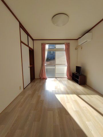 サンターナの洋室
