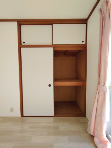 サンターナの収納