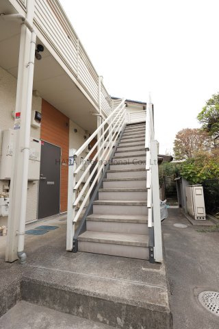 トレジャー夏山のエントランス|トレジャー夏山