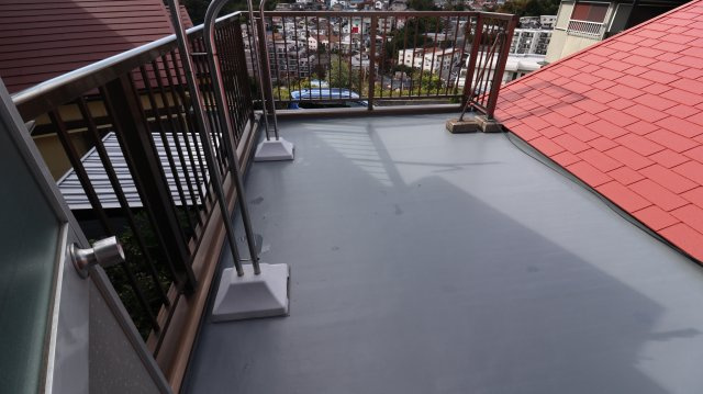 塩屋町9丁目戸建のバルコニー