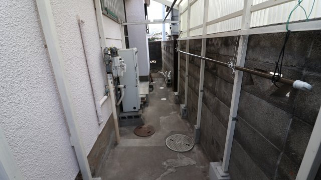 塩屋町9丁目戸建のエントランス