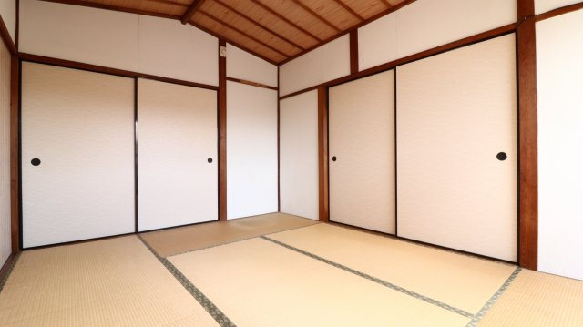 塩屋町9丁目戸建の内装
