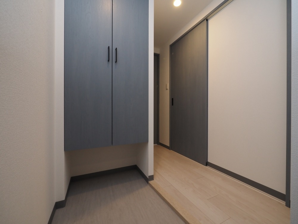 大阪市浪速区幸町３丁目の賃貸マンションの玄関