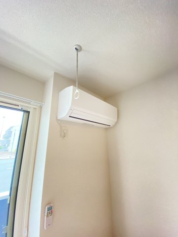 各部屋にエアコンがついています♪