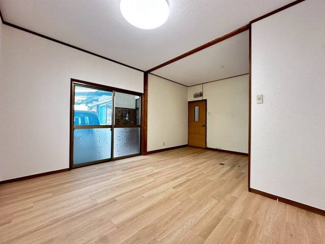 和泉伏屋町貸家の居間・リビング