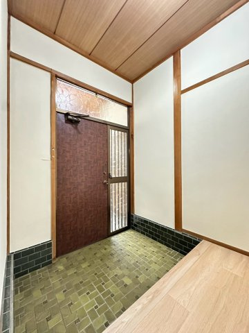 和泉伏屋町貸家の玄関