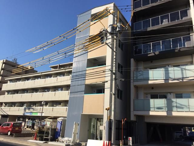 ｂ’ＣＡＳＡ三郷中央のエントランス