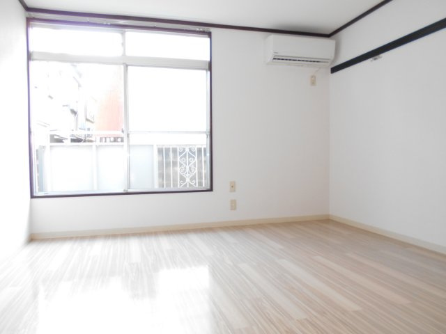 【洋室】 | ロアジール中村