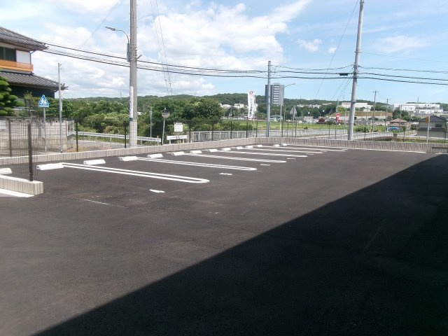 Dーroom天が岡の駐車場