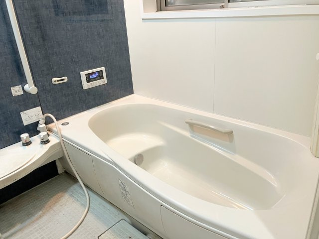 売中古戸建　駿河区広野2丁目の浴室|1帖以上あるお風呂で1日の疲れも取れます！