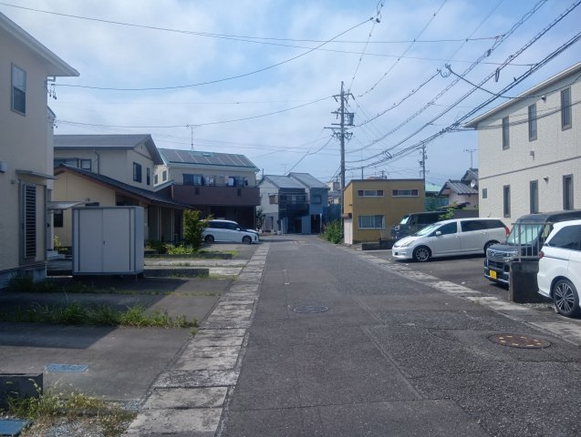 売中古戸建　駿河区広野2丁目の前面道路含む現地写真