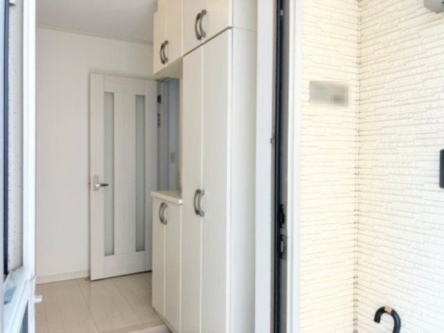 売中古戸建　駿河区広野2丁目の玄関