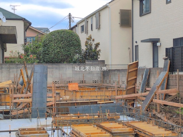 杉並区阿佐谷北6丁目 全3棟3号棟の外観|建物面積72.76㎡の1LDK+2Sの新築戸建。
ＬＤＫは14帖の開放感