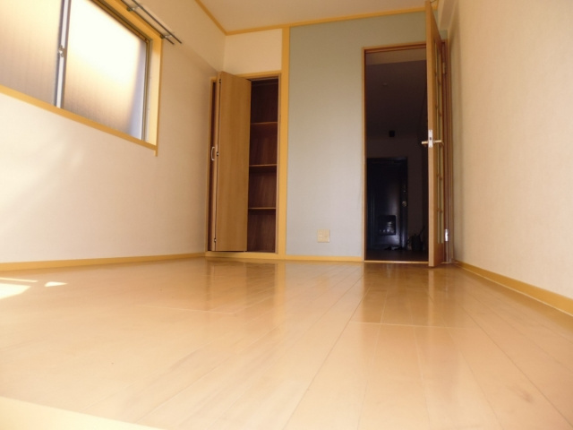 ケイズコート西明石の洋室