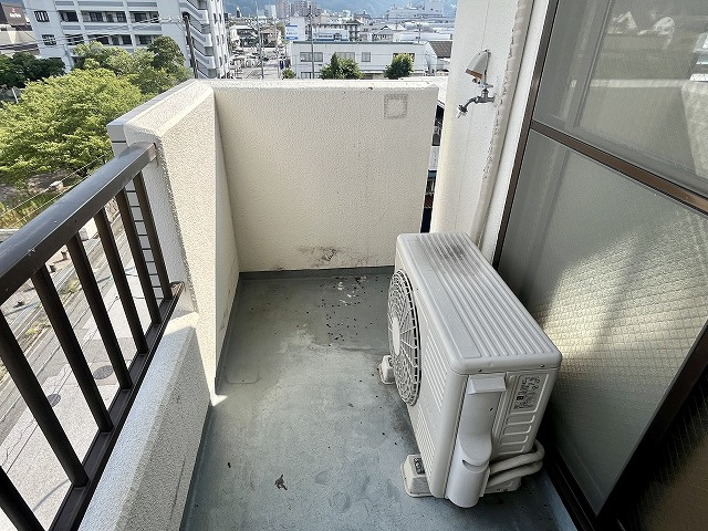 クレールメゾンKのバルコニー|お洗濯にも便利なバルコニー付き