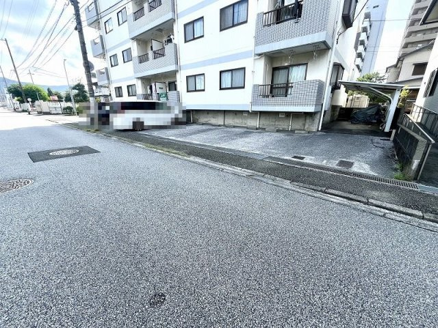 クレールメゾンKの駐車場|駐車場に車を止められます