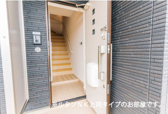 【玄関】 | 鹿黒アパート　E | ※同タイプの写真となります