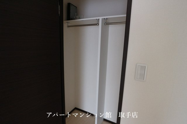 レオネクストアルストロメリアの収納