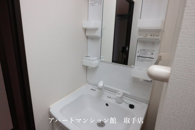 レオネクストアルストロメリアの独立洗面台|画像8
