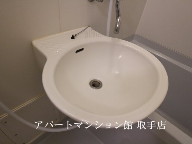 レオパレスラーク取手の洗面所