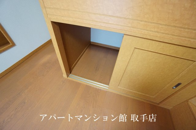 レオパレスベルエポックの収納