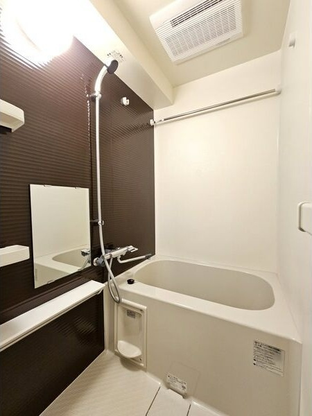 ディアレイシャス東別院Ⅱの浴室
