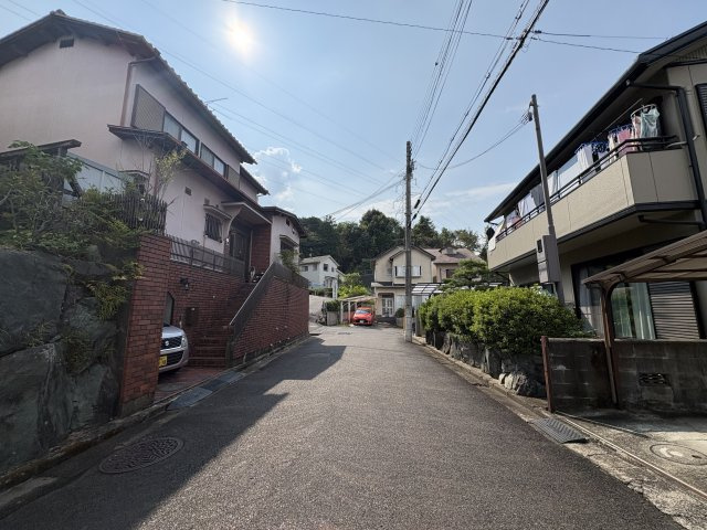 大津市南郷4丁目　土地の前面道路含む現地写真