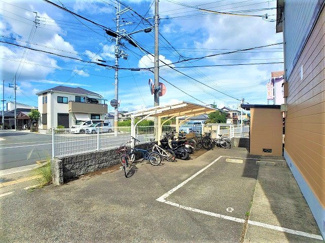 【駐車場】