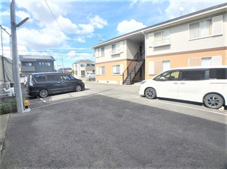 【駐車場】