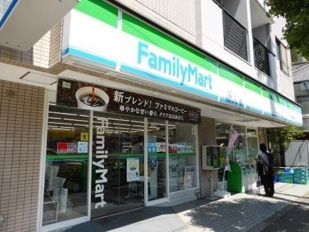 マノワール駒沢の周辺|ファミリーマート上馬…まで100m