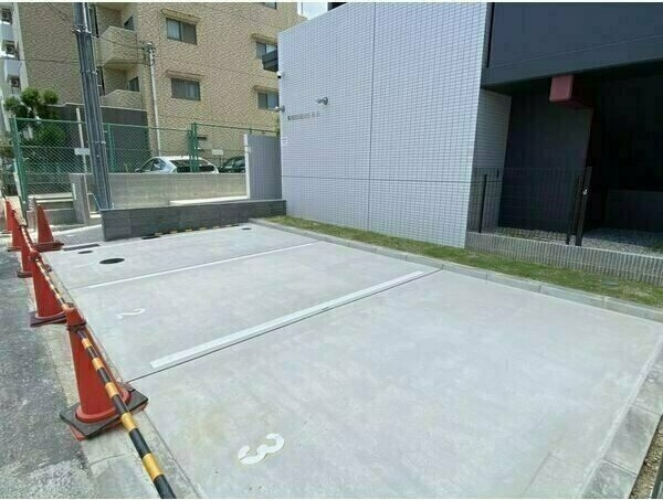 S-RESIDENCE本山の駐車場