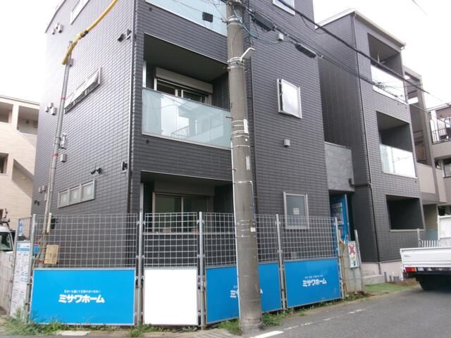 メログラーノの外観