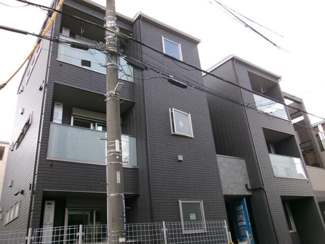 メログラーノの外観