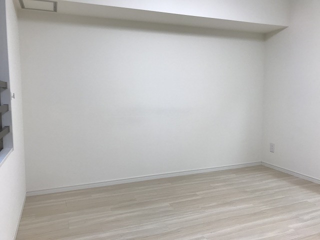 ラフィーネ音羽 東棟の寝室