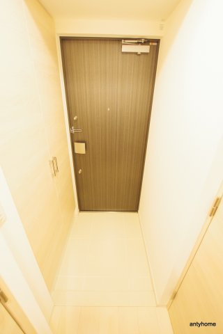 ファーストステージ梅田WEST　仲介手数料無料の玄関
