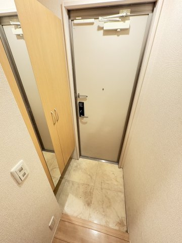 エスペランサAの玄関|※反転タイプ