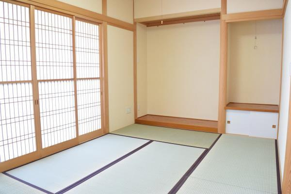 ティアラ恵比寿の居間・リビング|ゆったりとしたリビングです