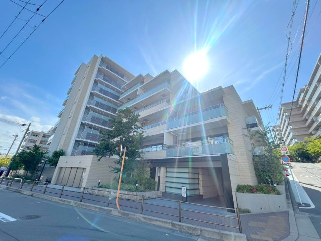 シエリアシティ千里山の外観