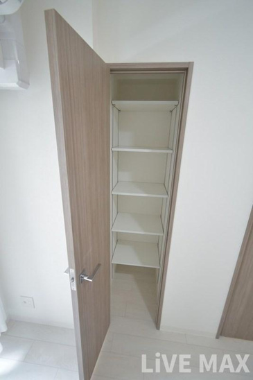 【収納】ラ　フォルム鎗屋町 