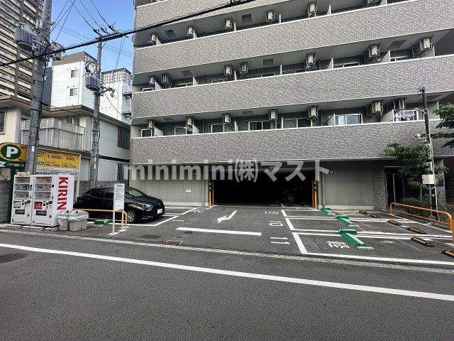 レジデンス鷺洲の駐車場