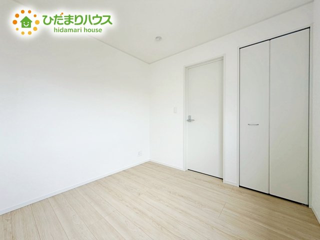 【洋室】 | 石岡市東光台第4　新築戸建　2号棟 | ご家族様一人ひとりの大切なプライベート空間。シンプルなデザインなので、趣味・感性で個性的に飾ることができます♪