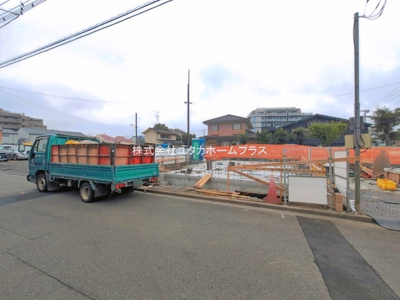 【前面道路含む現地写真】 | 立川市若葉町1丁目　新築戸建　【全2棟】