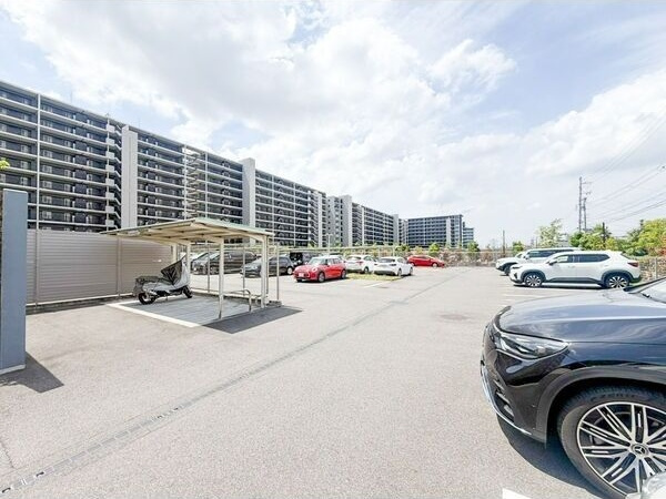 パークホームズLaLa名古屋みなとアクルスの駐車場